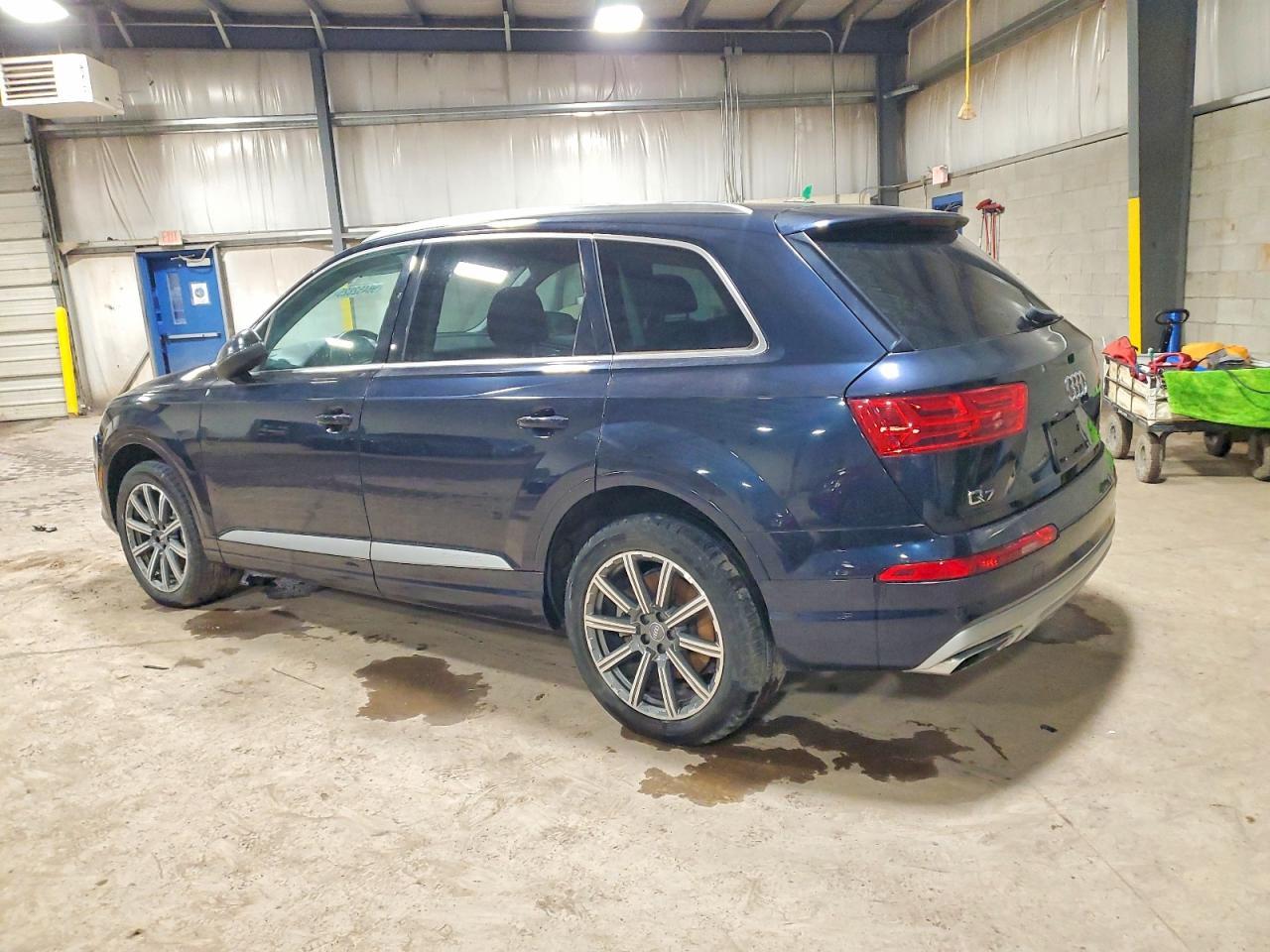 Audi Q7 Premium Plus — фото 3