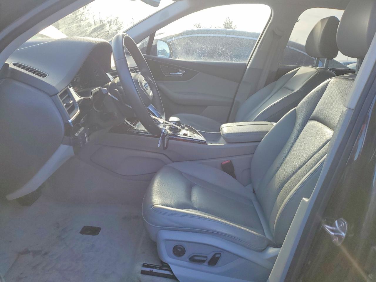 Audi Q7 Premium Plus — фото 7
