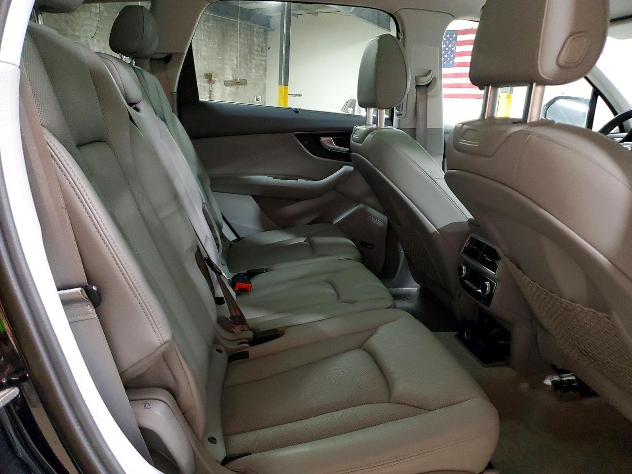 Audi Q7 Premium Plus — фото 11
