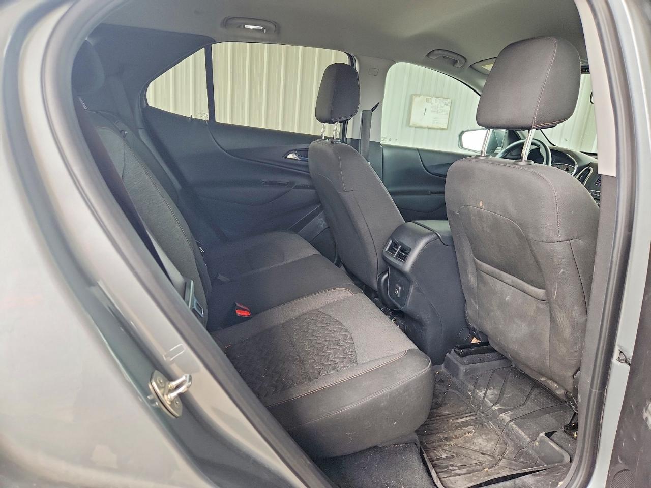 Chevrolet Equinox LT — фото 11