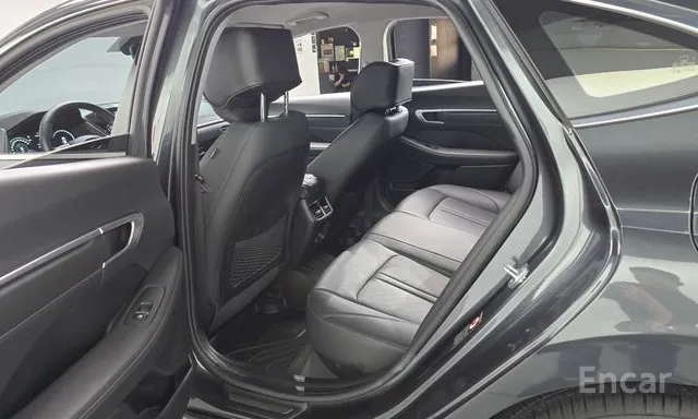 Hyundai Sonata Premium Plus — фото 11