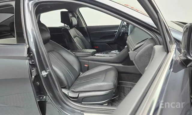 Hyundai Sonata Premium Plus — фото 25